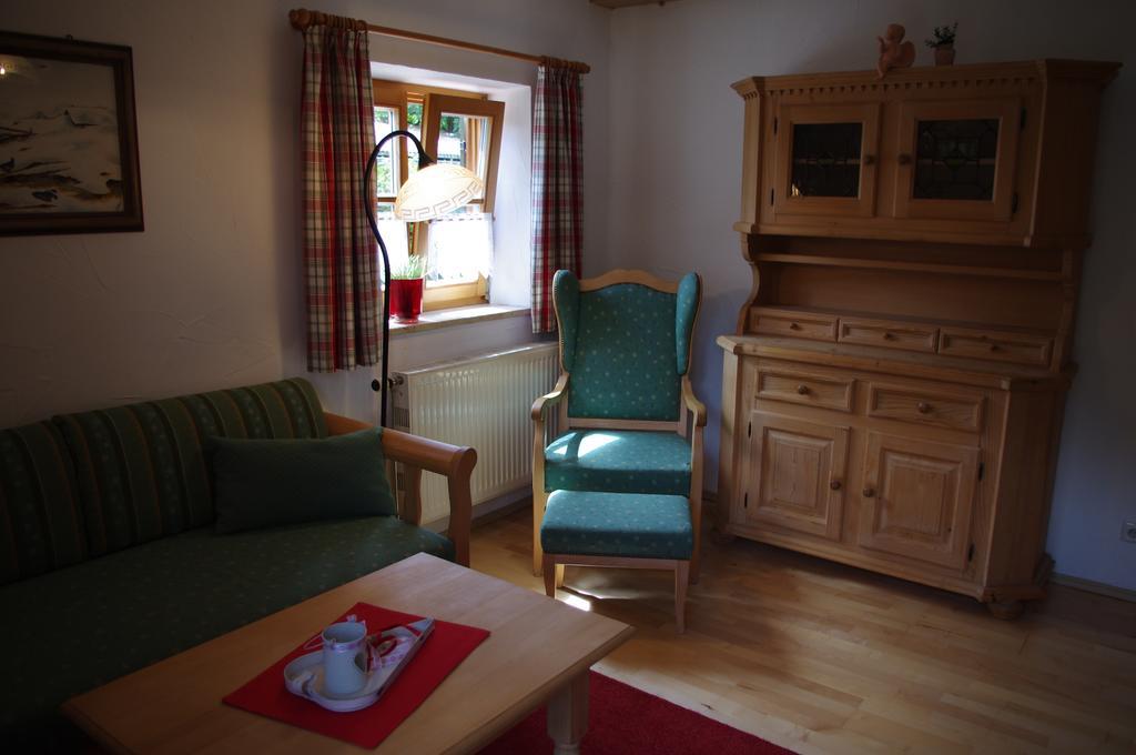 Ferienwohnung Haus Alpenrebe Schönau am Königssee Стая снимка